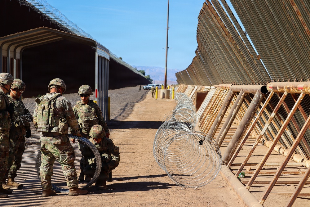 JTF-SB Engineers enhance barrier reinforcement