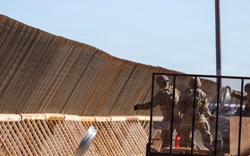 JTF-SB Engineers enhance barrier reinforcement