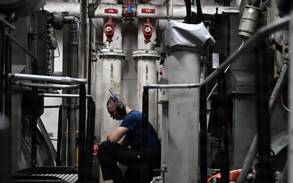 Coast Guard engineers underway to support Operation Fall Retrieve in the Great Lakes