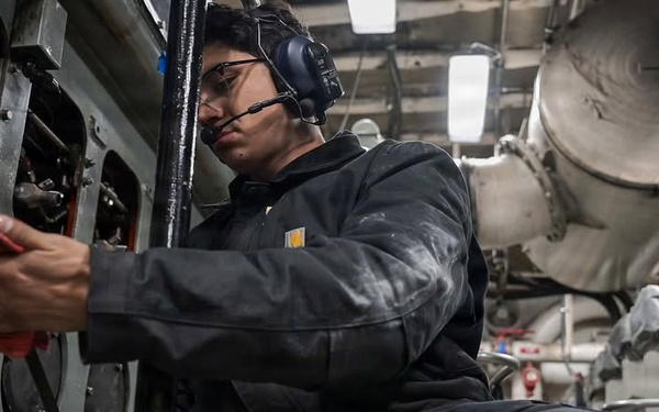 Coast Guard engineers underway to support Operation Fall Retrieve in the Great Lakes