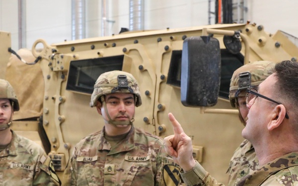 1st Cavalry Division Conducts Crane Course in Lithuania