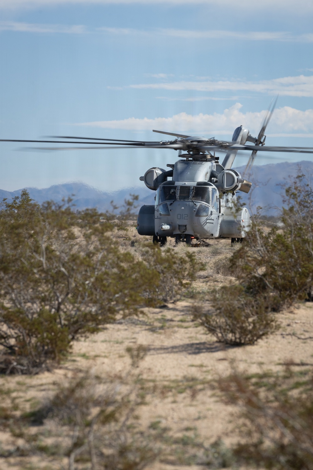 Marines With HMH 461 Participate in an Air Logistics Course