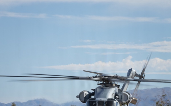 Marines With HMH 461 Participate in an Air Logistics Course