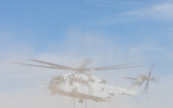 Marines With HMH 461 Participate in an Air Logistics Course