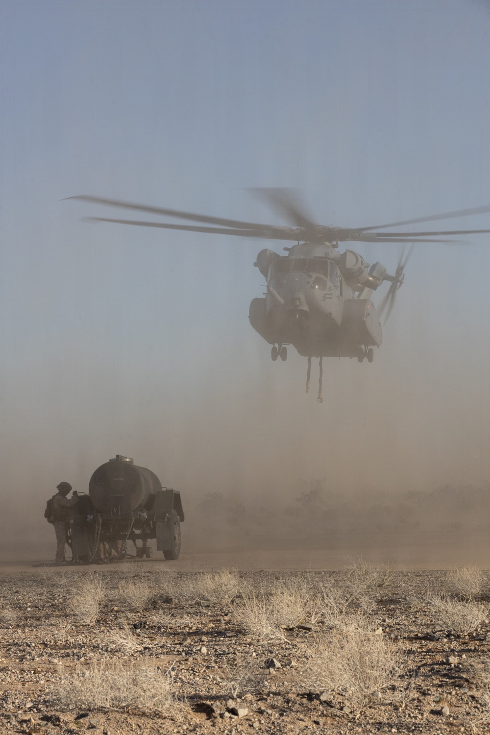 Marines With HMH 461 Participate in an Air Logistics Course