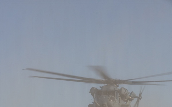 Marines With HMH 461 Participate in an Air Logistics Course