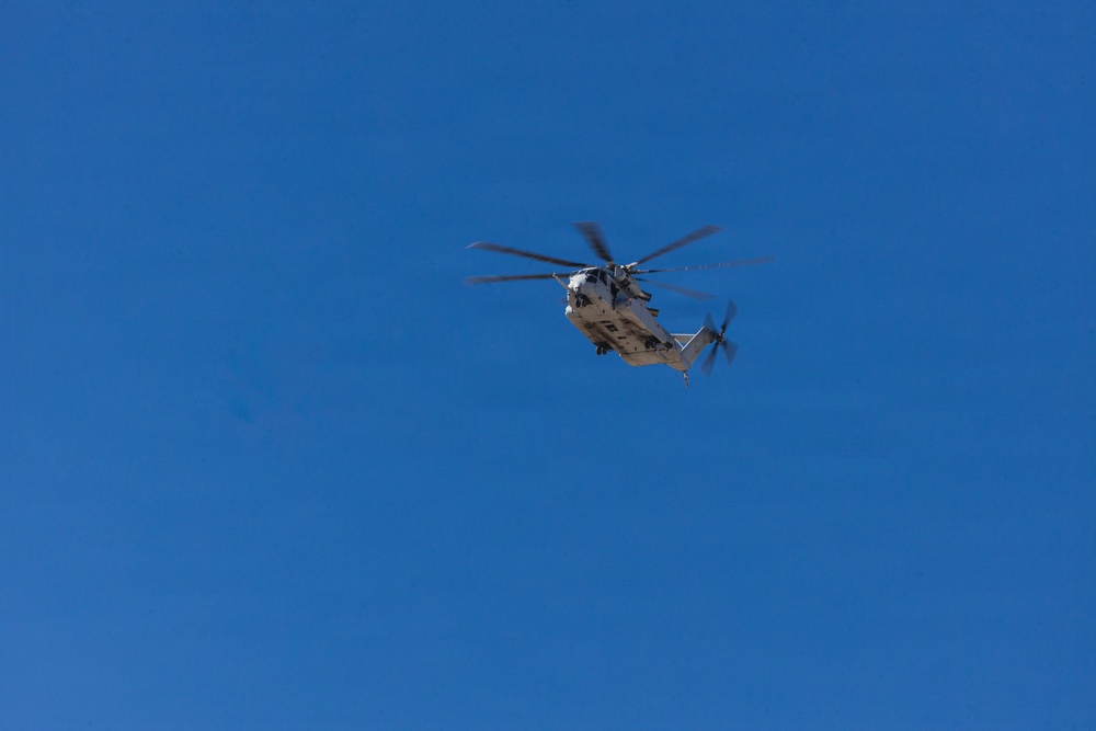 Marines With HMH 461 Participate in an Air Logistics Course