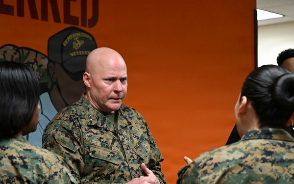 NMRTC Commanding Officer Capt. Klinger meets with Judge Advocate General of the Navy Maj. Gen. Bligh