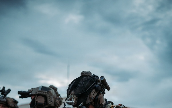 1st Special Forces Group (Airborne) Green Berets execute HALO jumps in Arizona