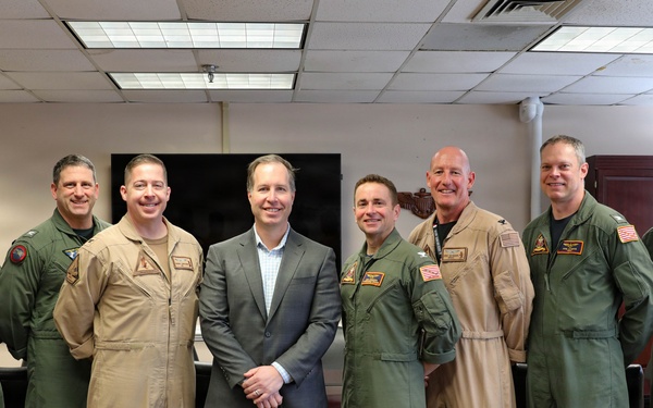 The Honorable Benjamin Kohlmann, Assistant Secretary of the Navy for Manpower and Reserve Affairs meets with leadership from Commander  Strike Fighter Wing Atlantic