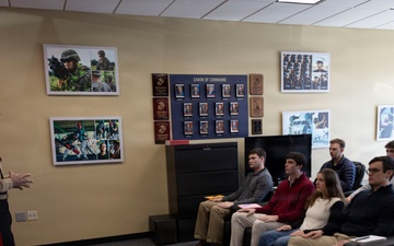 Western Recruiting Region Leadership Visits Recruiting Station Oklahoma City