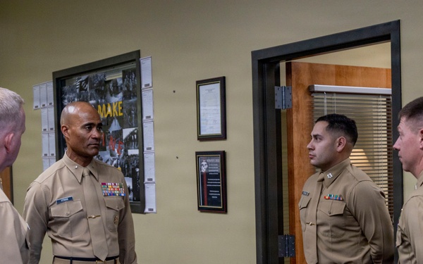 Western Recruiting Region Leadership Visits Recruiting Station Oklahoma City