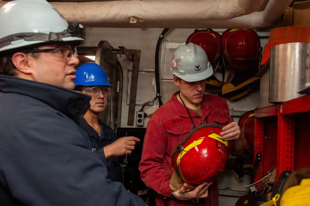 Ronald Reagan Sailors Install Berthing and Conduct Damage Control Drill