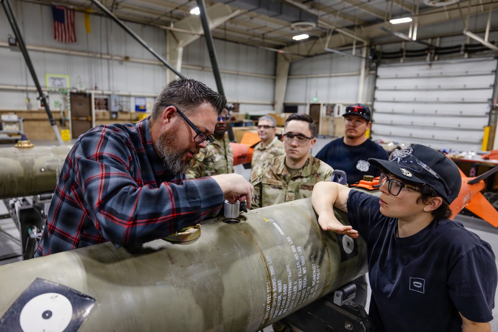 412th Munitions Flight provides hands-on weapons training to 31st Test and Evaluation Squadron