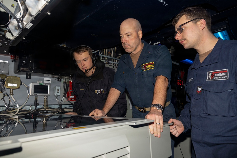 USS Bulkeley Sailors search for surface contacts, Feb. 4, 2026
