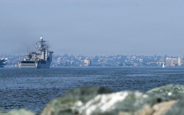 Task Force Ashland Marines, Sailors Depart San Diego Aboard USS Ashland