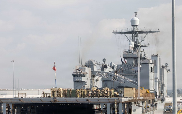 Task Force Ashland Marines and Sailors Depart San Diego Aboard USS Ashland