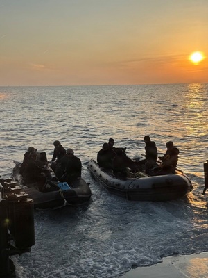 NEWSCAST 19NOV25: Juliet Pier Cleanup & JMSDF Parade