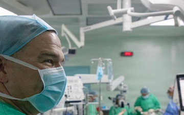 U.S. Army Western Hemisphere Command Surgeon visits doctors in Panama