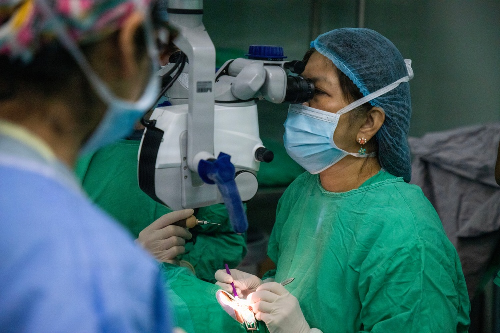 U.S. Army Western Hemisphere Command Surgeon visits doctors in Panama