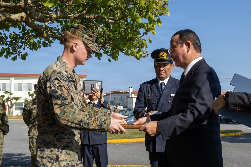 9th ESB Marines Awarded by Kin Town Mayor