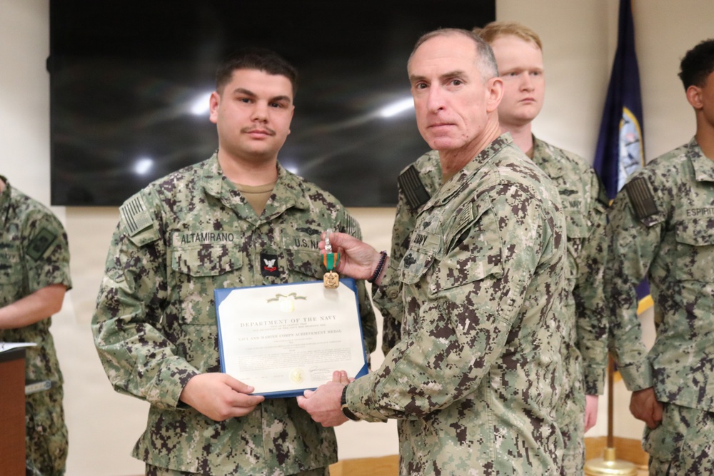 Reserve CPT CO Recognizes NIOC Pensacola Sailors for Training Support of Reserve Personnel