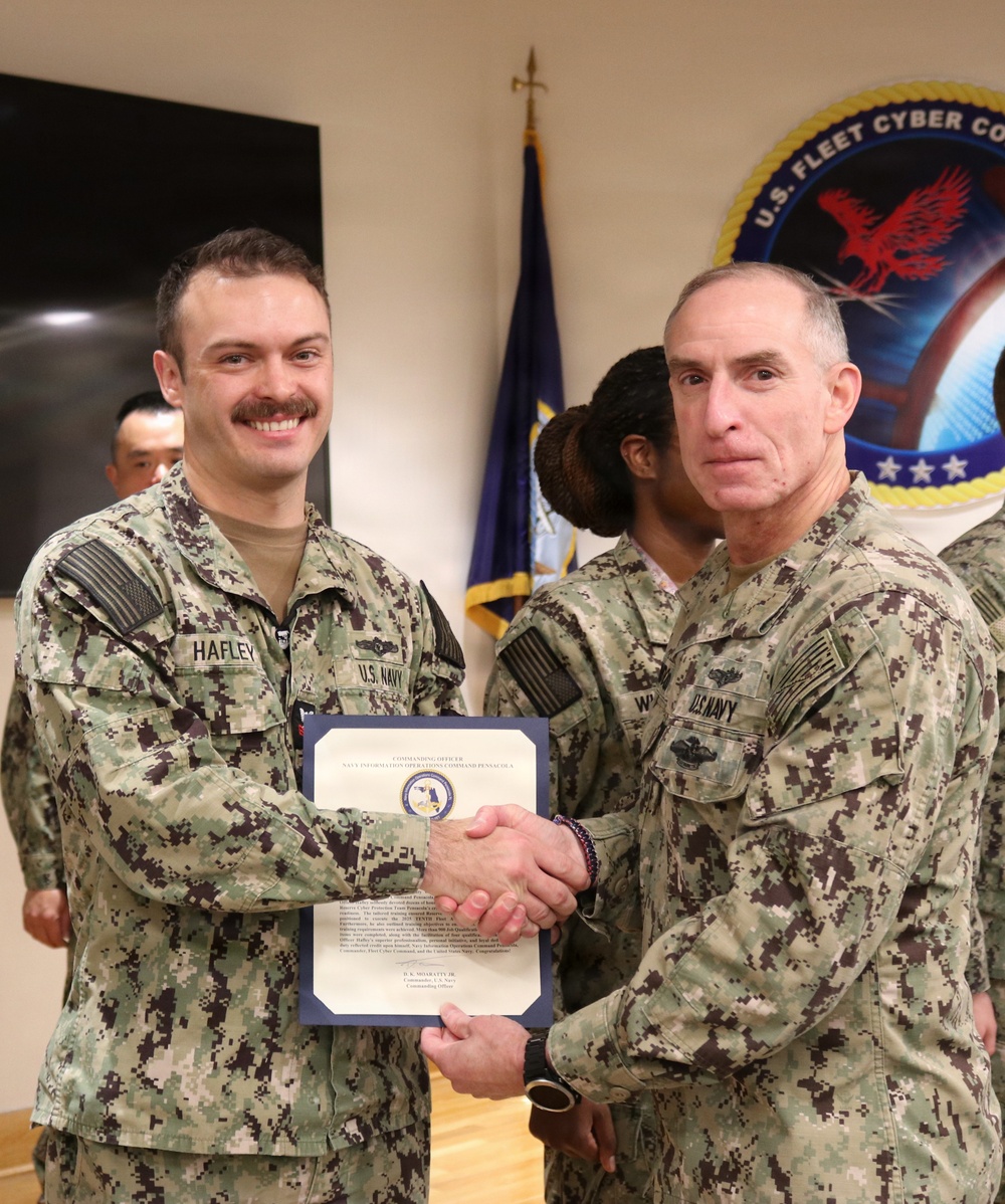 Reserve CPT CO Recognizes NIOC Pensacola Sailors for Training Support of Reserve Personnel
