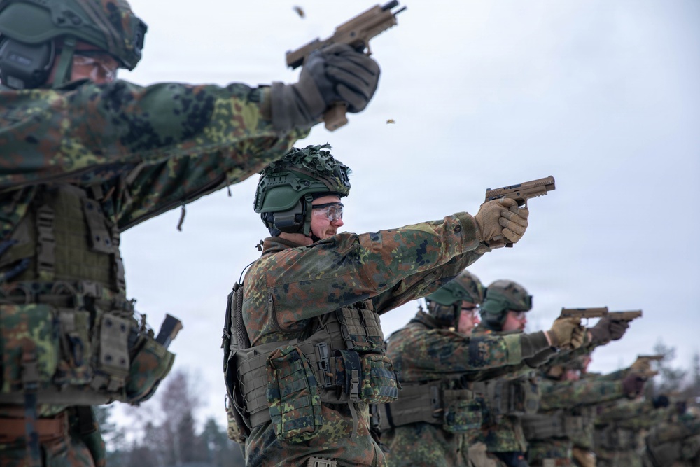 2CR Joint Small Arms Training