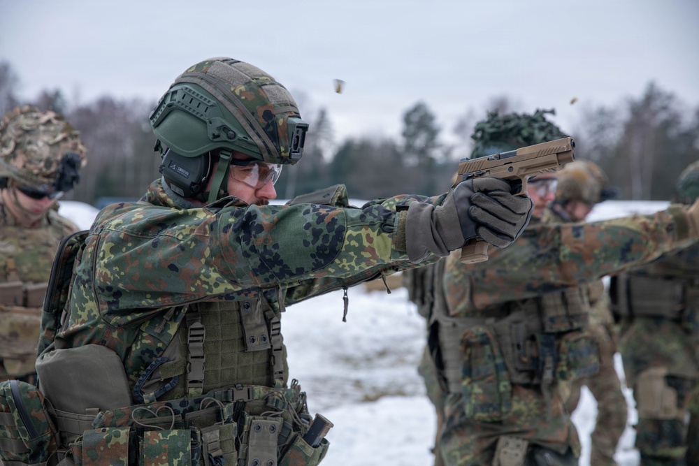 2CR Joint Small Arms Training