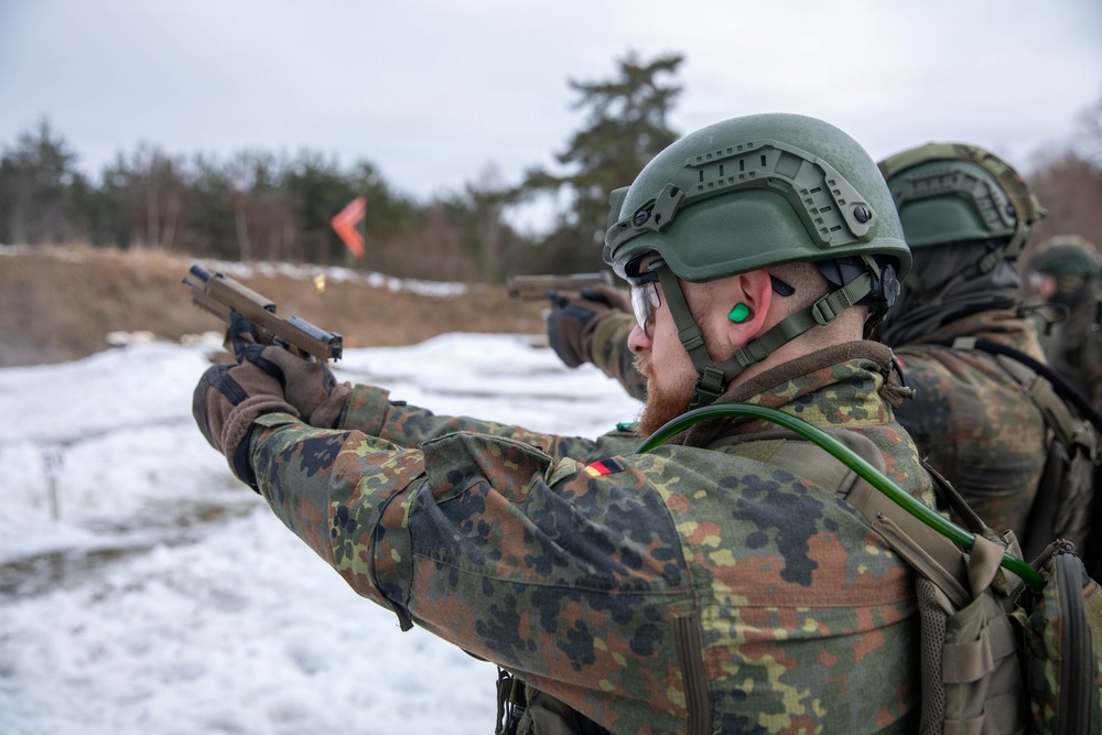 2CR Joint Small Arms Training