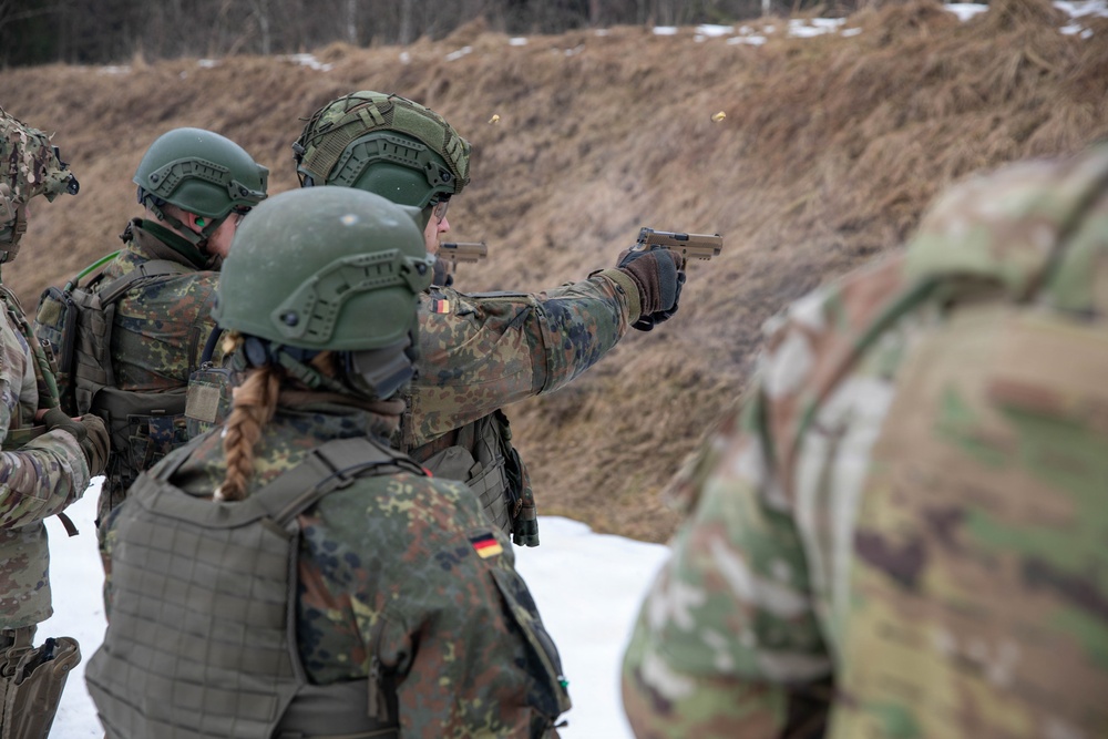 2CR Joint Small Arms Training