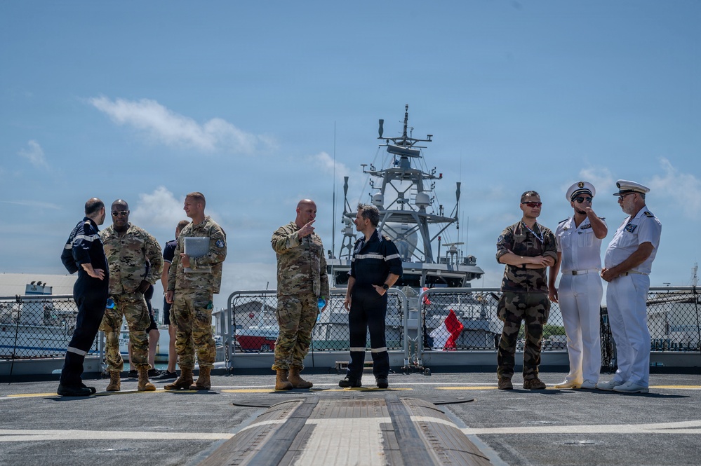 U.S.–French joint maneuver in the West Indian Ocean