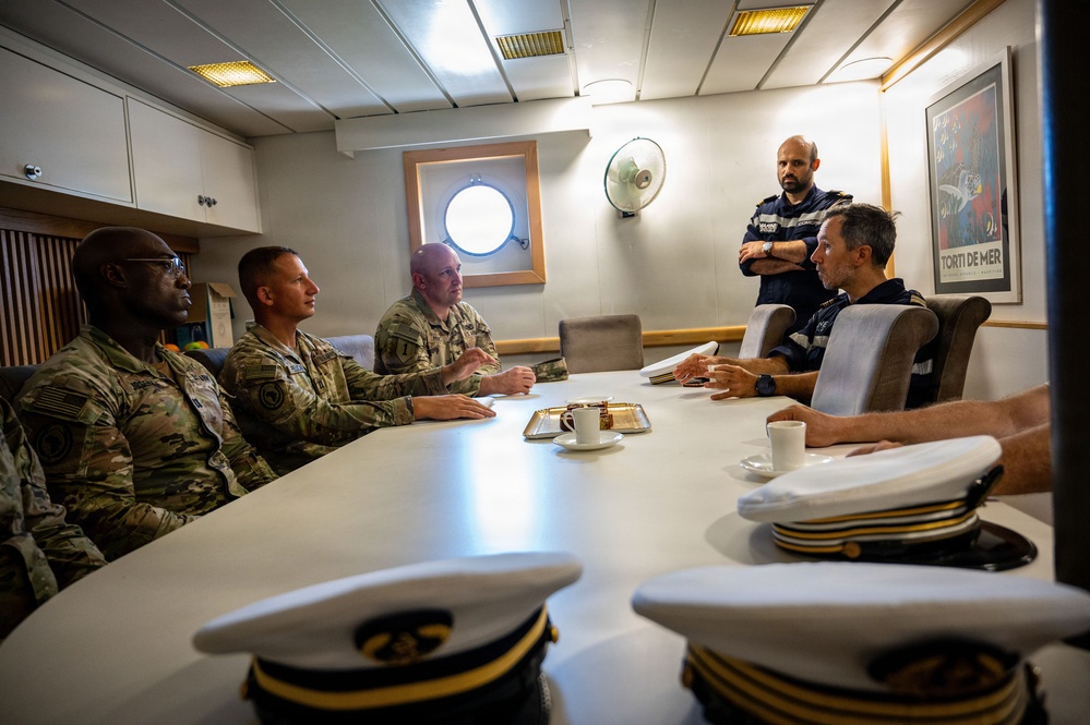 U.S.–French joint maneuver in the West Indian Ocean