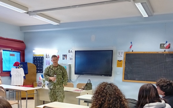 NSA Naples, Italian School Students Partner in Cultural Exchange