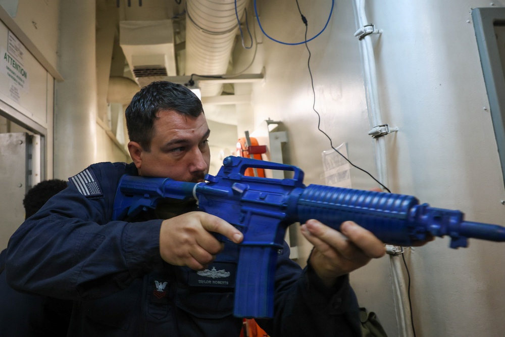 USS Thomas Hudner (DDG 116) VBSS