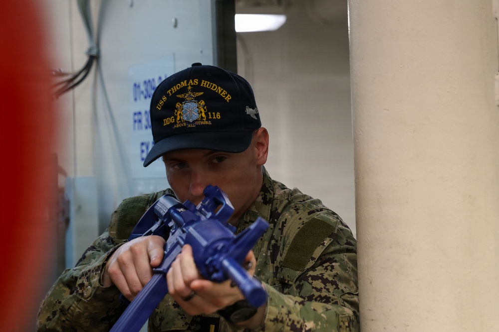 USS Thomas Hudner (DDG 116) VBSS