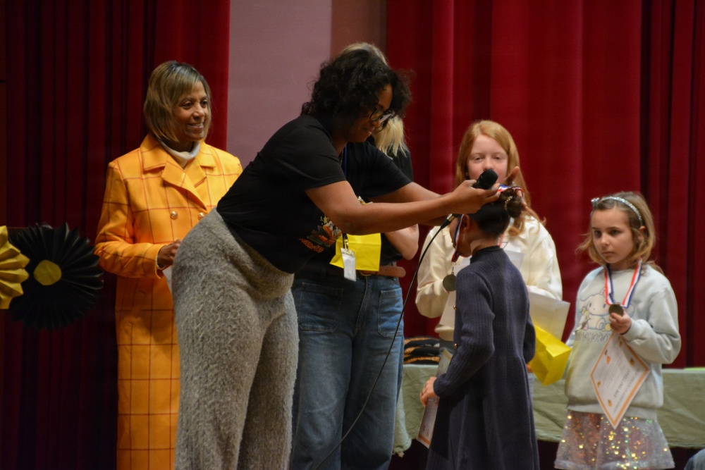Hohenfels Elementary School abuzz with excitement for spelling bee