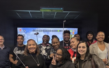 Thunder Day Gordon HQ