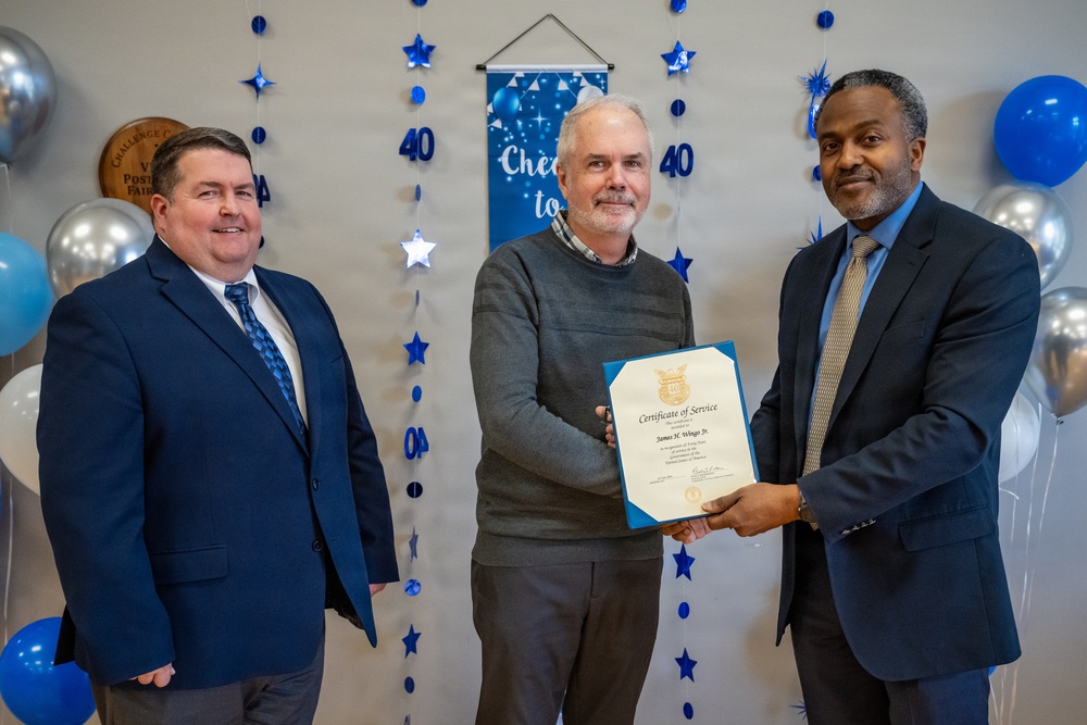 88 CEG 40-year service recognition