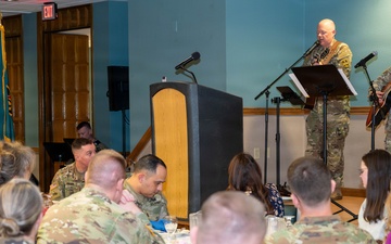 USAES commandant shares his spiritual lessons from the battlefield at FLW national prayer event
