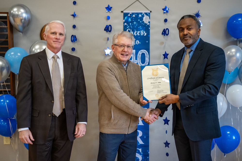 88 CEG 40-year service recognition