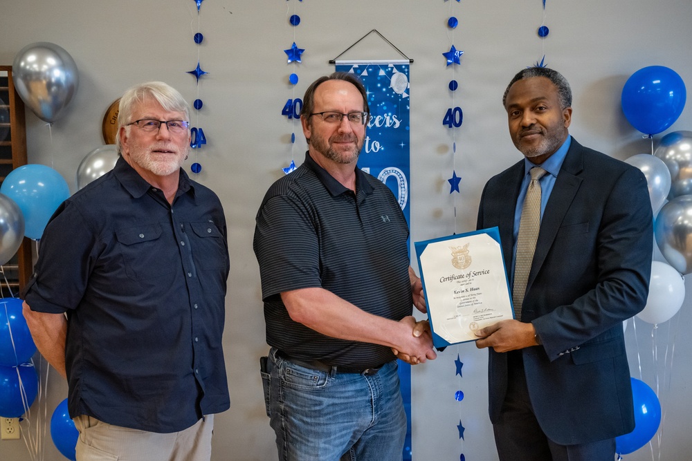 88 CEG 40-year service recognition