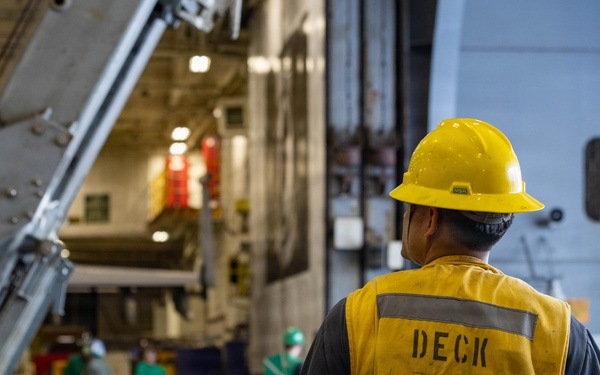 USS Gerald R. Ford (CVN 78) Replenishment-at-Sea