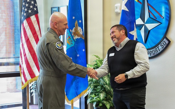 Lt. Gen. Clark Quinn Acknowledges Personnel at Sheppard AFB