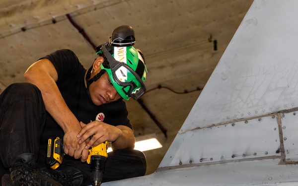 VFA-87 Routine Maintenance