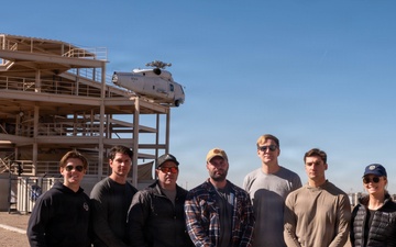 U.S. Army soldiers train on fast-rope techniques at Kirtland AFB