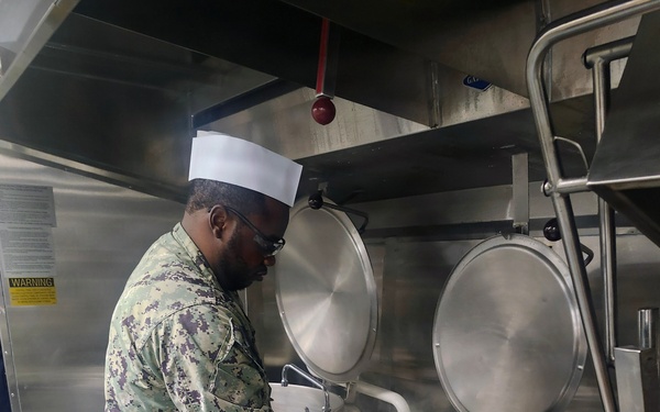 NAVSUP FLC Jacksonville NFMT supports USS Ted Stevens (DDG 128)