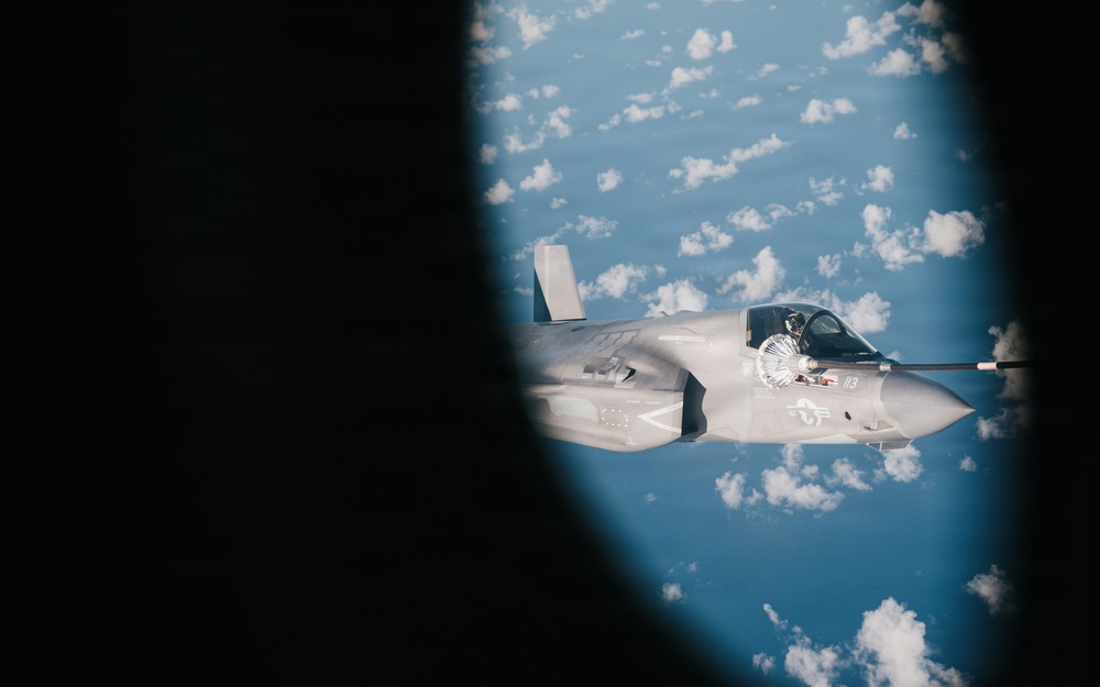 USMC F-35s refuel with the 71st ERS over SOUTHCOM AOR