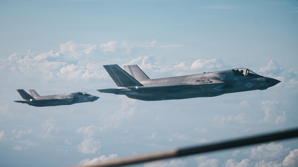USMC F-35s refuel with the 71st ERS over SOUTHCOM AOR