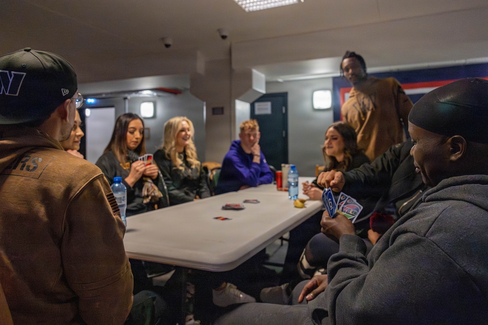 NFL Cheerleaders Play Games With Troops in Latvia